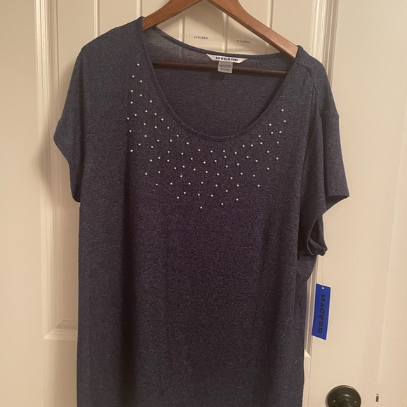 Blouse with pearls - Picture 1 of 5